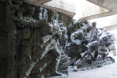 국립 군사 역사 박물관(나치오날니 비이스코보-이스토리치니 무제이)